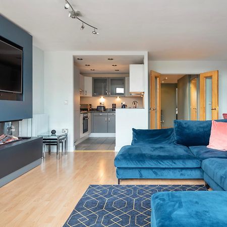 Excel, O2, Canary Wharf, London City Airport - Free Parking 外观 照片