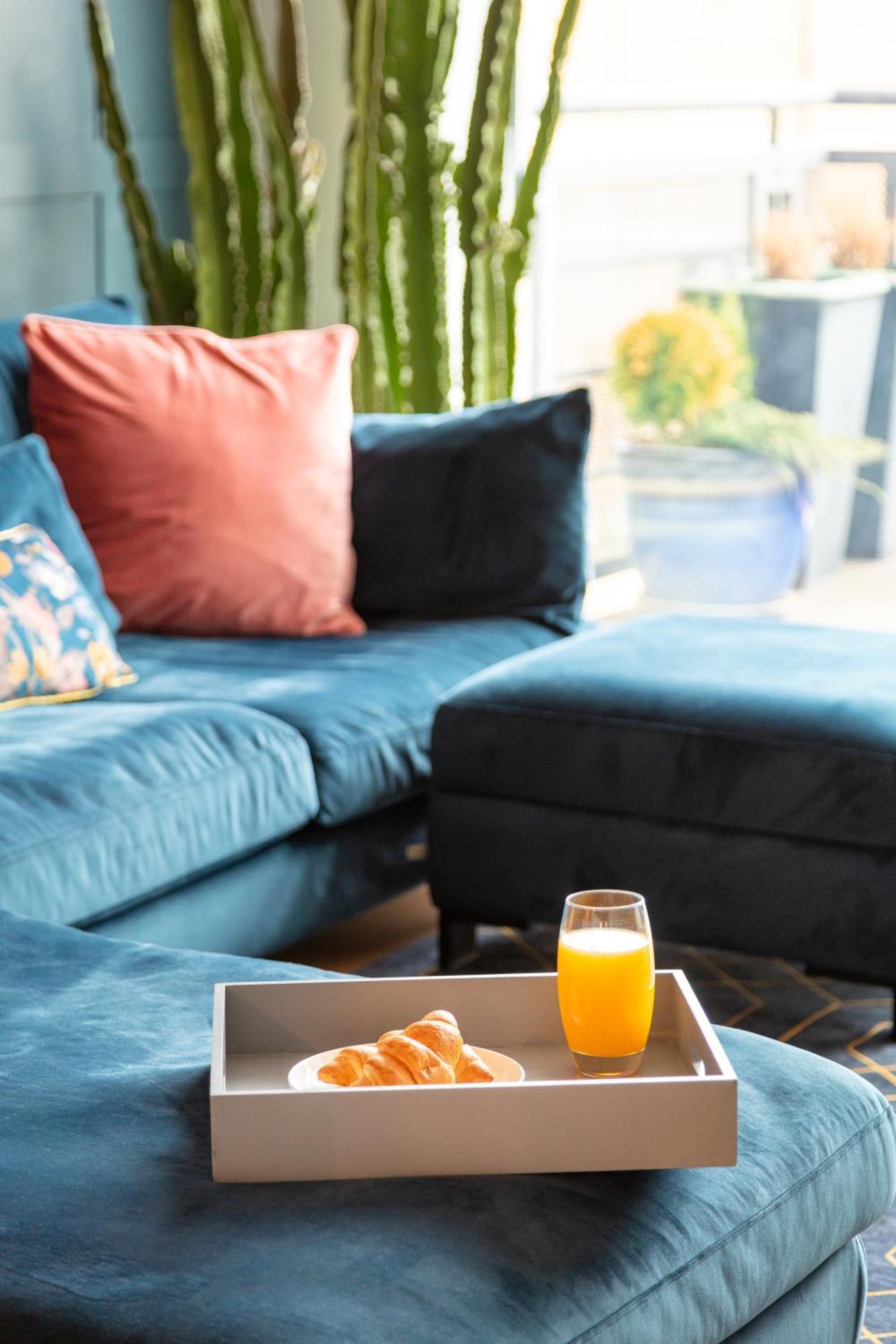 Excel, O2, Canary Wharf, London City Airport - Free Parking 外观 照片