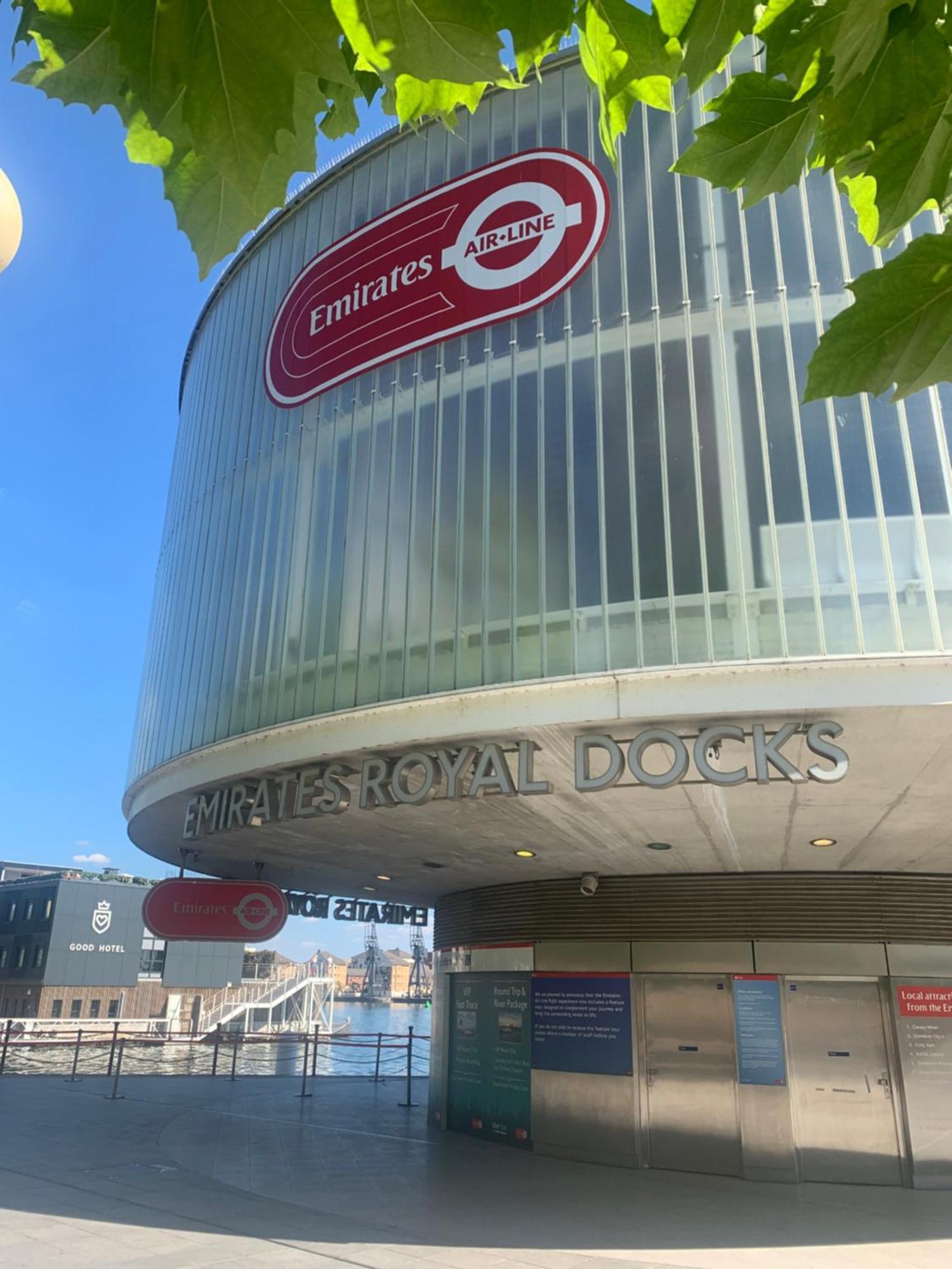 Excel, O2, Canary Wharf, London City Airport - Free Parking 外观 照片